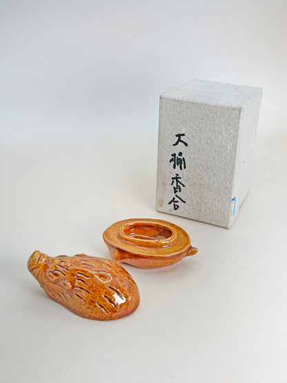 TB50 - Ōhi-yaki incense container box 大樋焼 干支亥香合