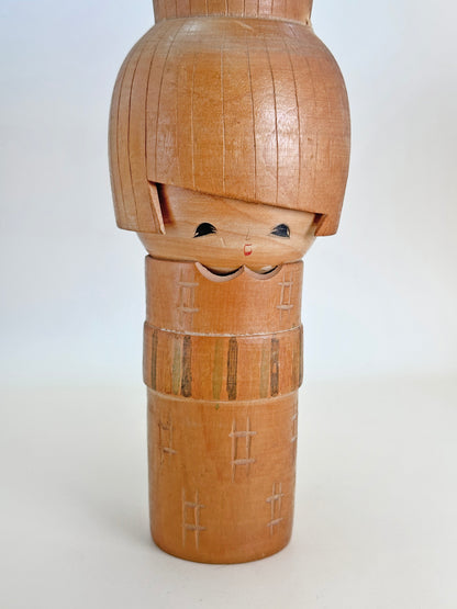 K18115 - Sosaku Kokeshi by Yamagishi Umeyoshi 山岸梅好