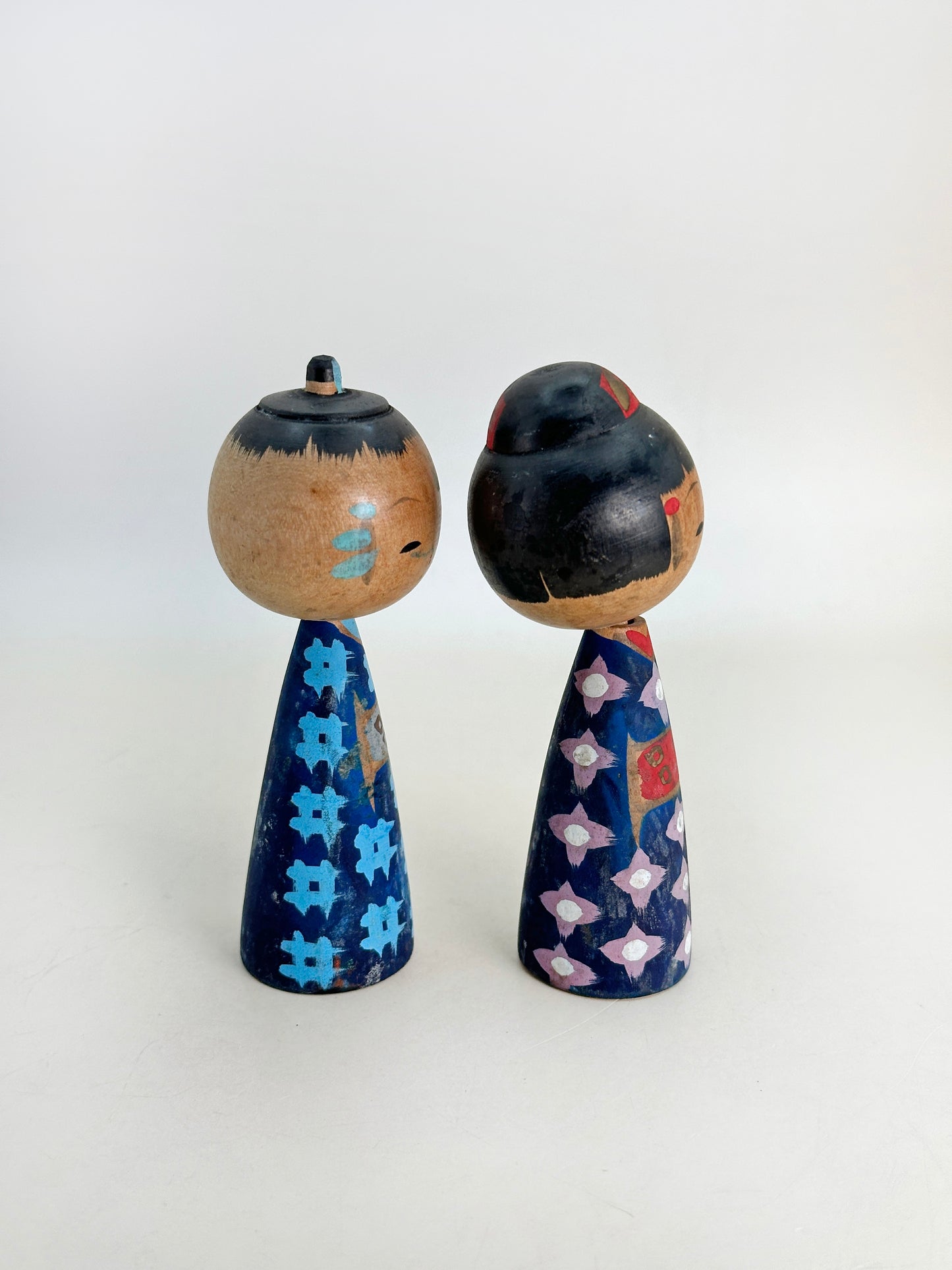 K10192 - Kokeshi Sosaku de Sendai Kokeshiya 仙台