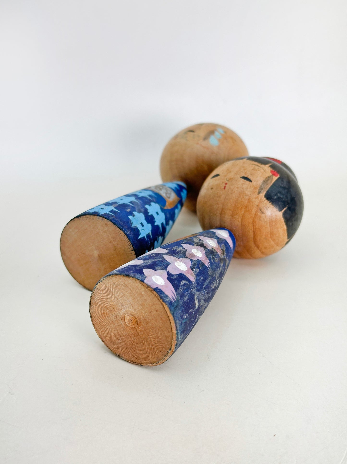 K10192 - Kokeshi Sosaku de Sendai Kokeshiya 仙台