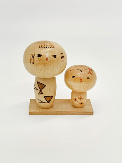 K10194 - Sōsaku Kokeshi by Isamu Yamakawa 山川いさむ