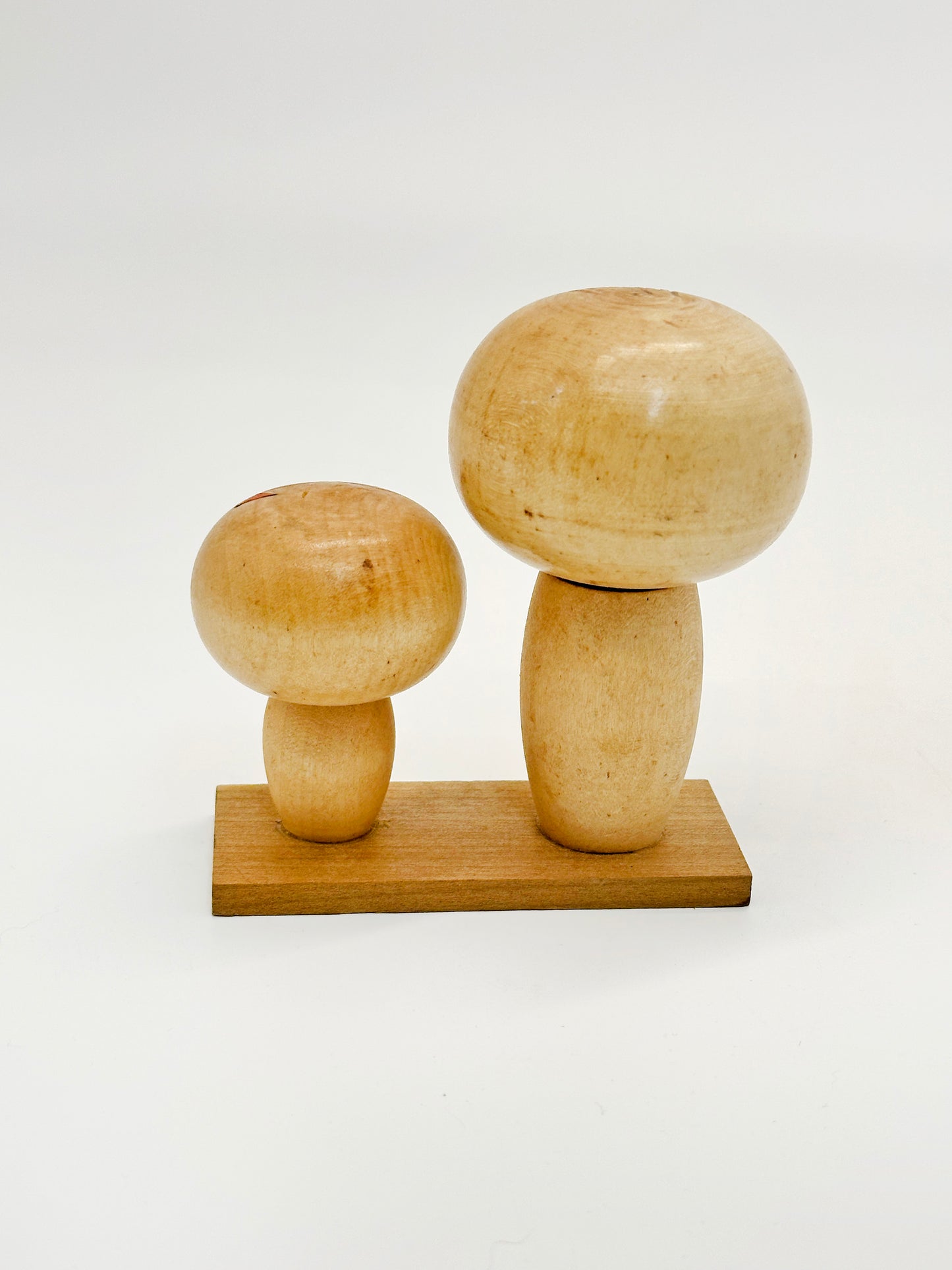 K10194 - Sōsaku Kokeshi by Isamu Yamakawa 山川いさむ