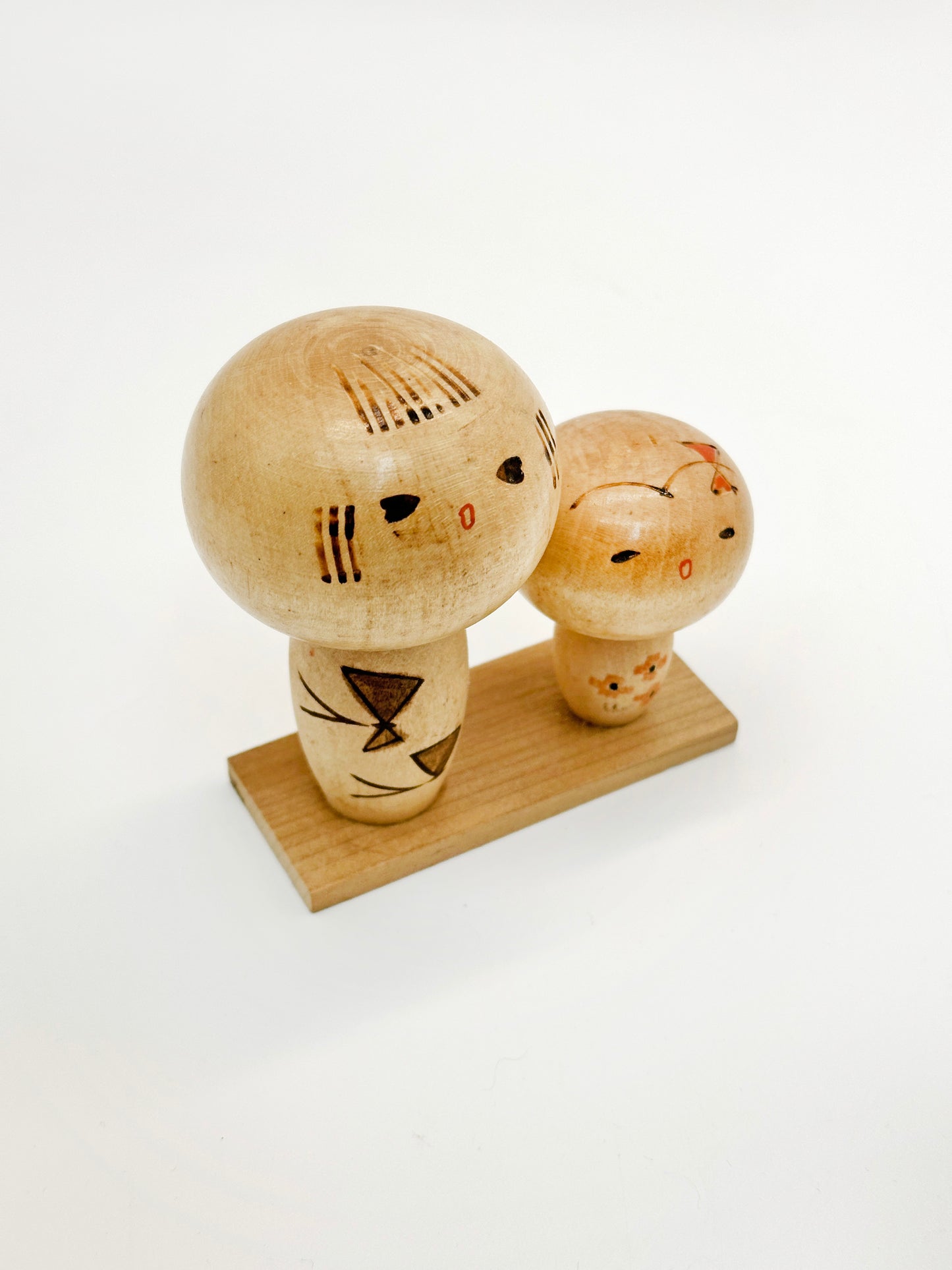K10194 - Sōsaku Kokeshi by Isamu Yamakawa 山川いさむ