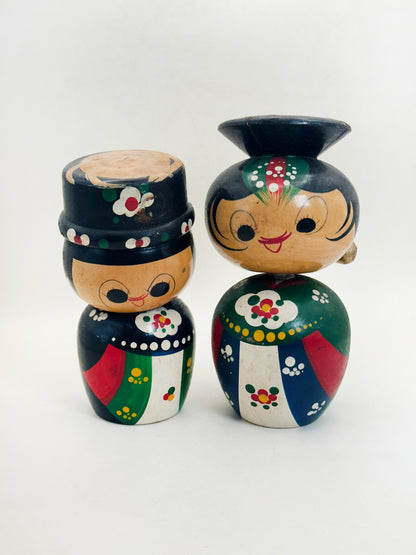 K15189 - Sosaku Kokeshi of Hanbok Pari 韓服