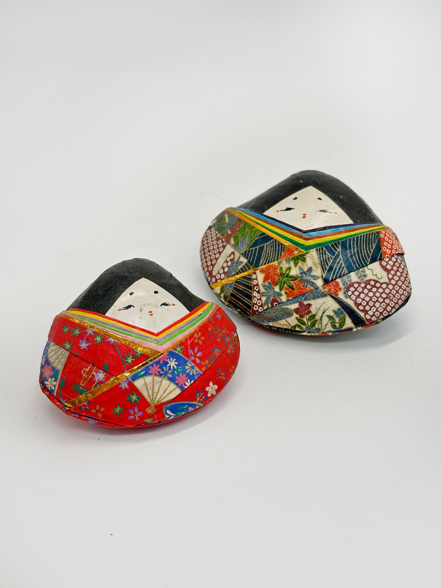 FT344 - Poupées Hina en papier Washi Kai Hina Ningyō 貝雛人形