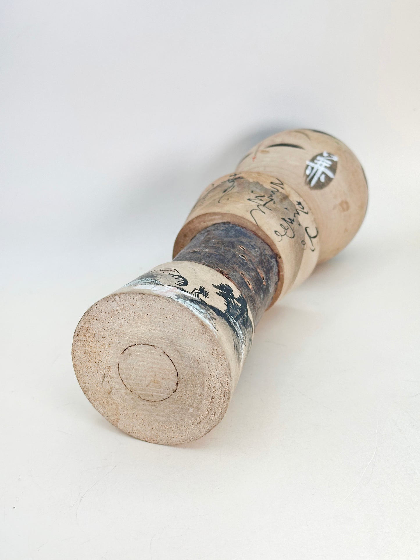 K20138 - Kokeshi Omiyage des chutes de Jōren 浄蓮の滝