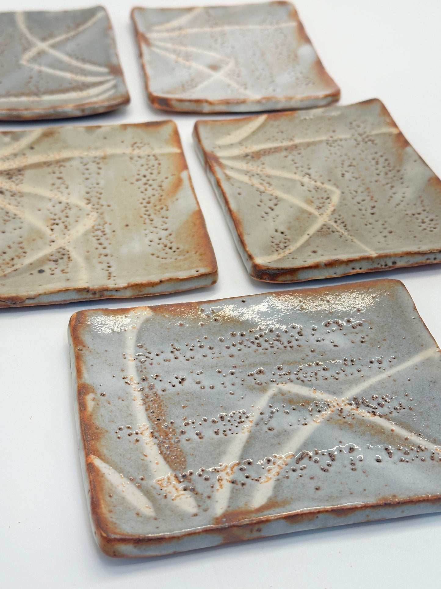 TB205 -  Shino-yaki Small Plate sell by Shūsen 秀泉