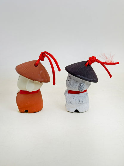 CB285 - Dorei Clay Bell Kasa Jizō 笠地蔵