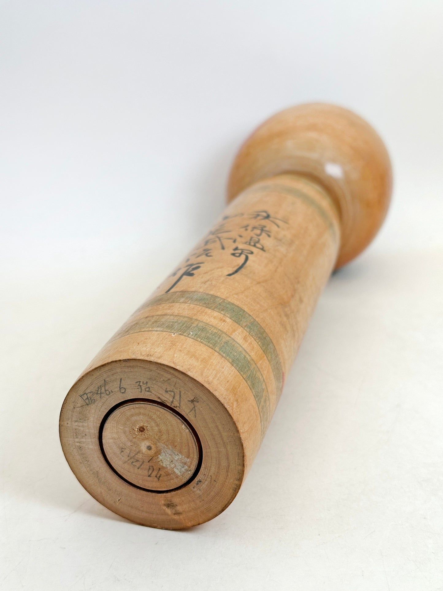 K30060 - Traditional Togatta kokeshi by Takeji Yamao 山尾武治