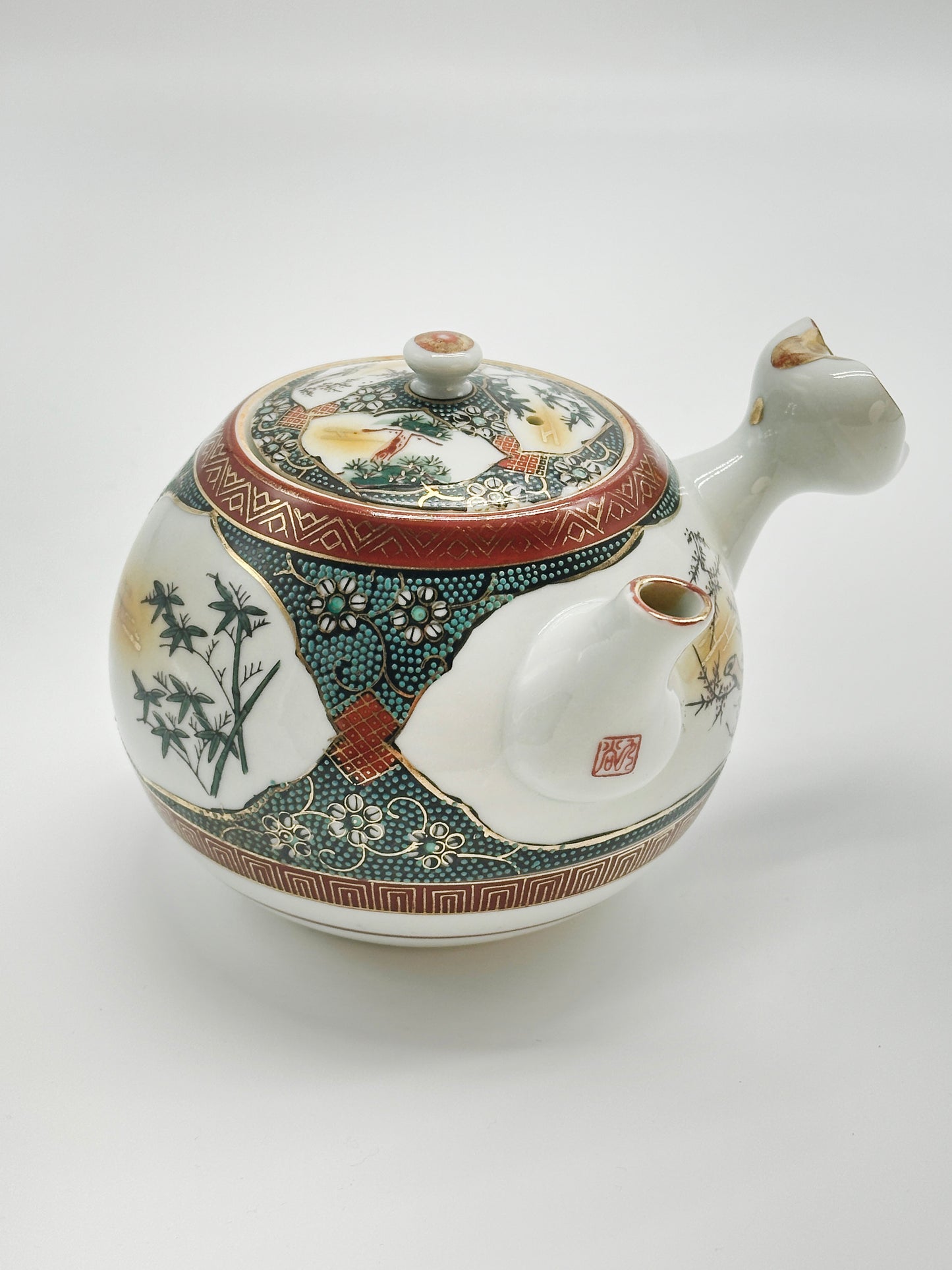 TB58 - Théière Kutani Ware "Trois amis de l'hiver" 歳寒三友