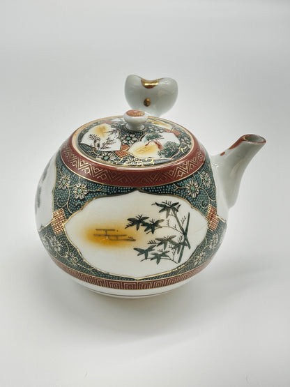 TB58 - Théière Kutani Ware "Trois amis de l'hiver" 歳寒三友