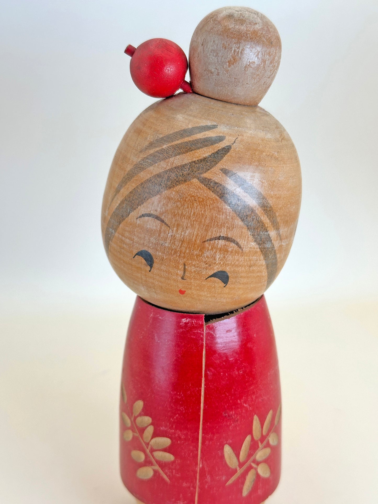 K15084 - Sōsaku Kokeshi de Sato Suigai 佐藤翠涯