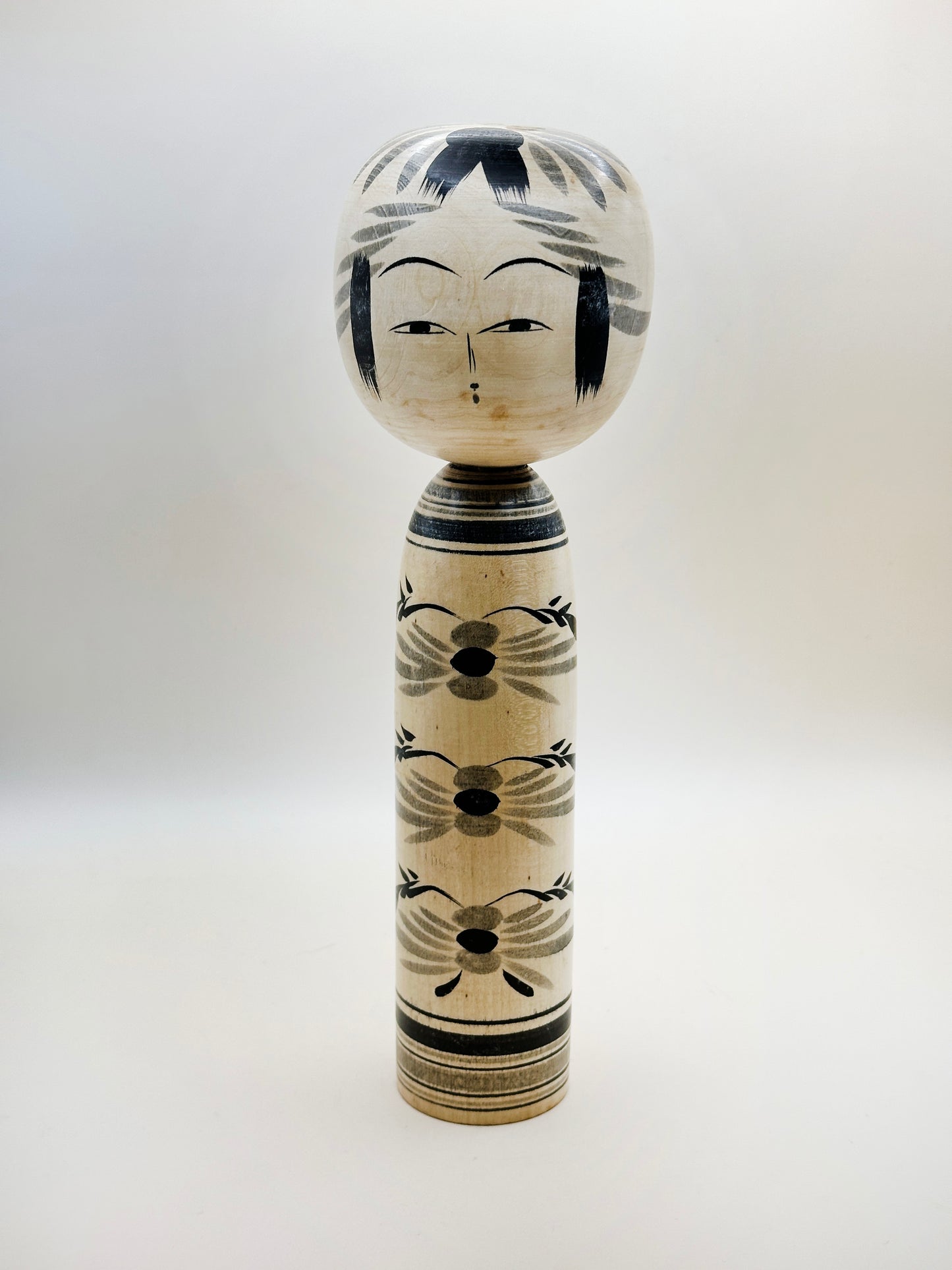 K25061 - Togatta Kokeshi by Tamajiro Murakami 村上玉次郎
