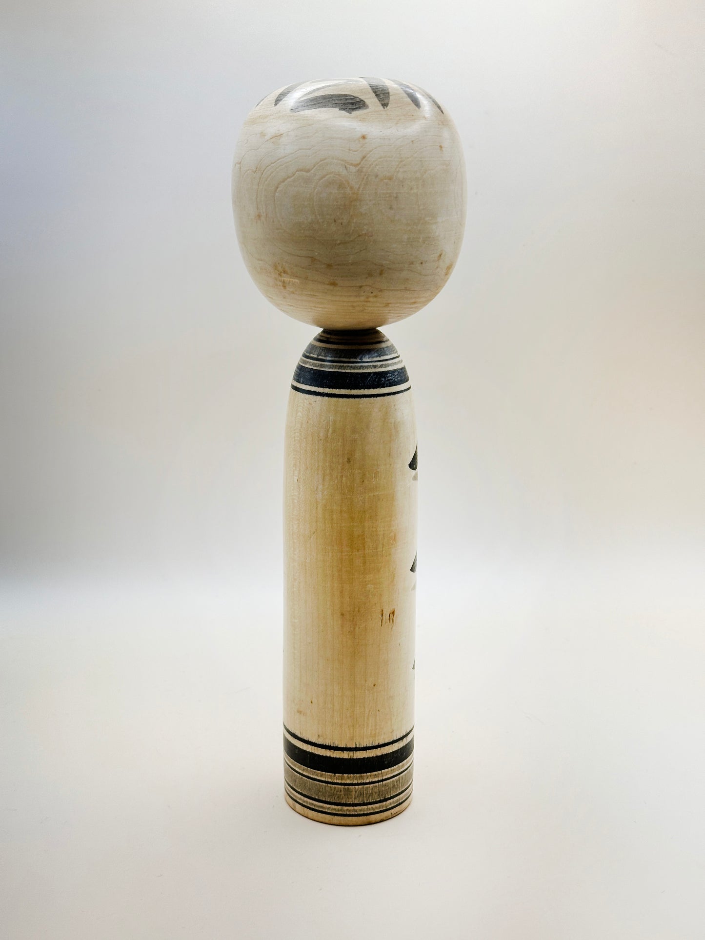 K25061 - Togatta Kokeshi by Tamajiro Murakami 村上玉次郎
