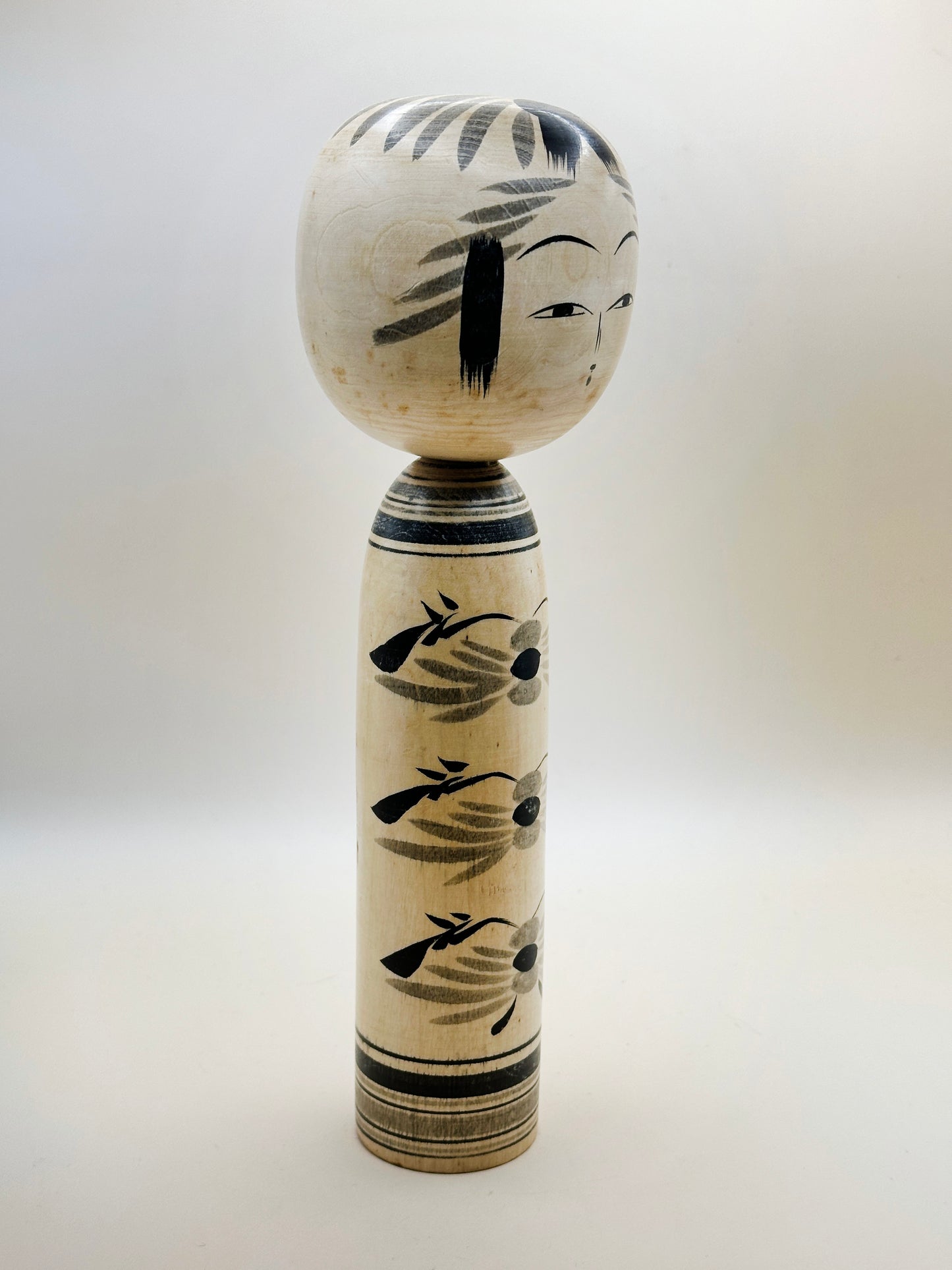 K25061 - Togatta Kokeshi by Tamajiro Murakami 村上玉次郎