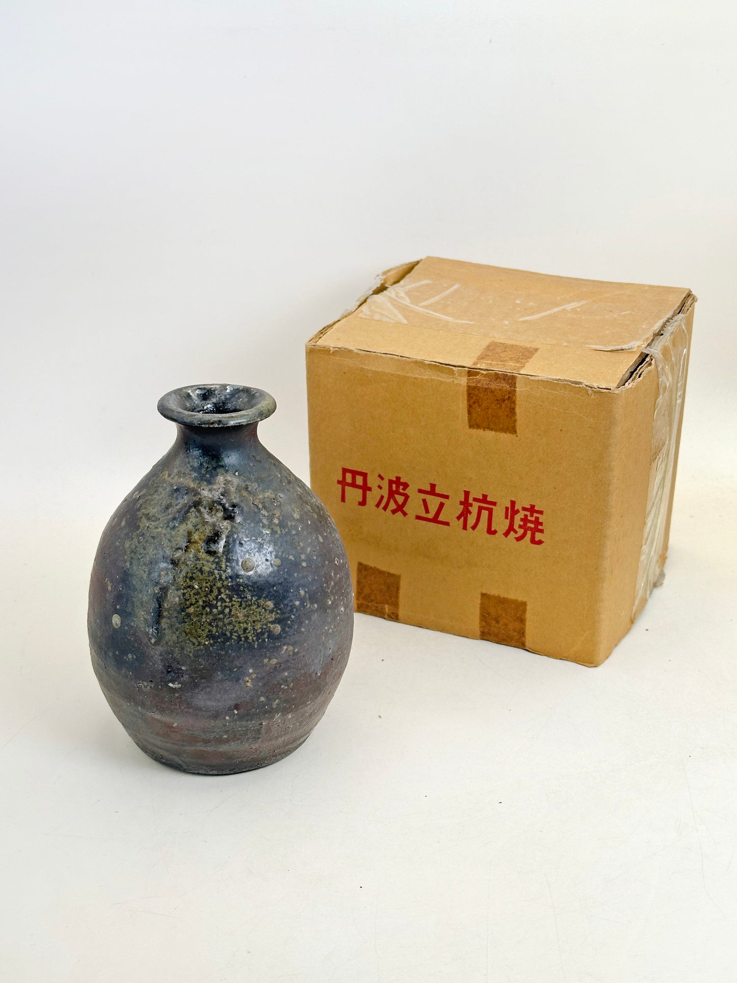 TB326 - Tamba Tachikui-yaki flower vase 花器