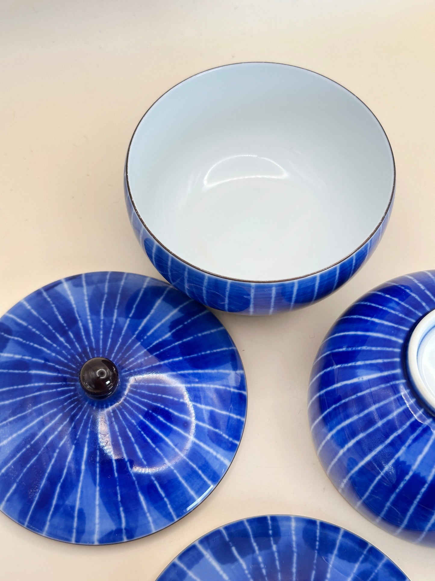 TB65 - Tasses à thé avec couvercle par Fukagawa Seiji 深川製磁