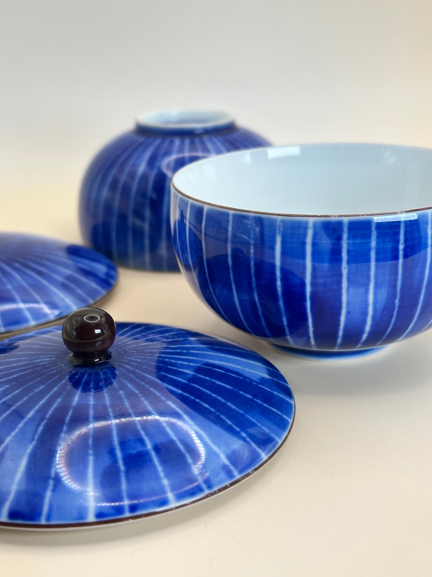 TB65 - Tasses à thé avec couvercle par Fukagawa Seiji 深川製磁