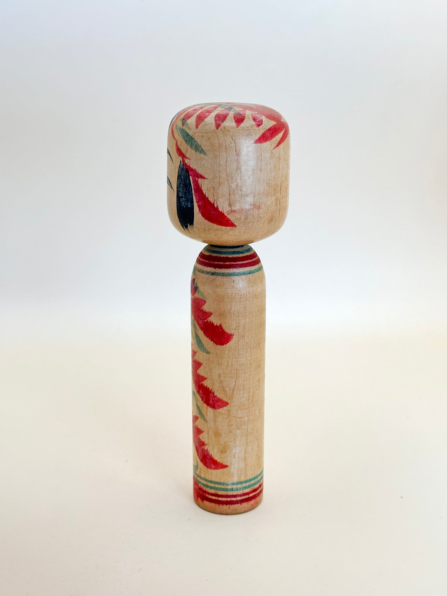 K15087 - Kokeshi Togatta traditionnel par Fumio Sato 佐藤文男