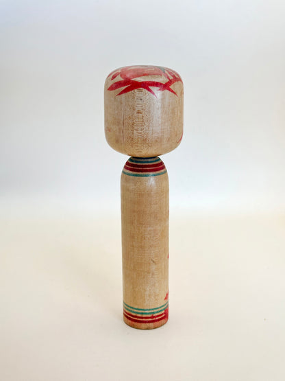 K15087 - Kokeshi Togatta traditionnel par Fumio Sato 佐藤文男