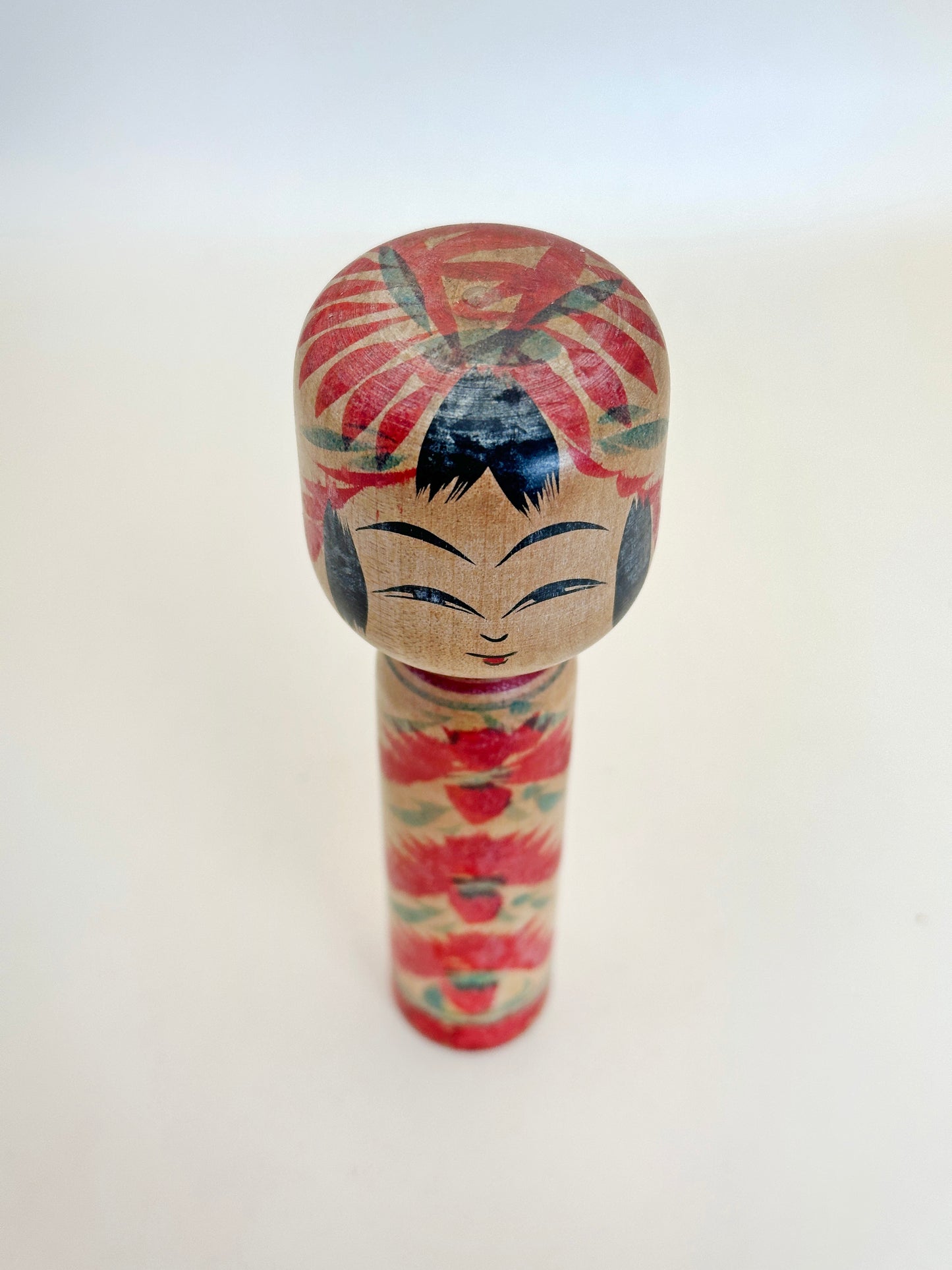 K15087 - Kokeshi Togatta traditionnel par Fumio Sato 佐藤文男