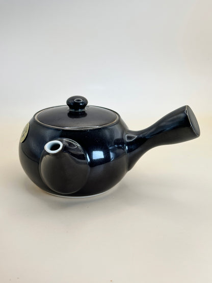 TB67 - Petite Théière en Porcelaine d'Arita-yaki 有田焼