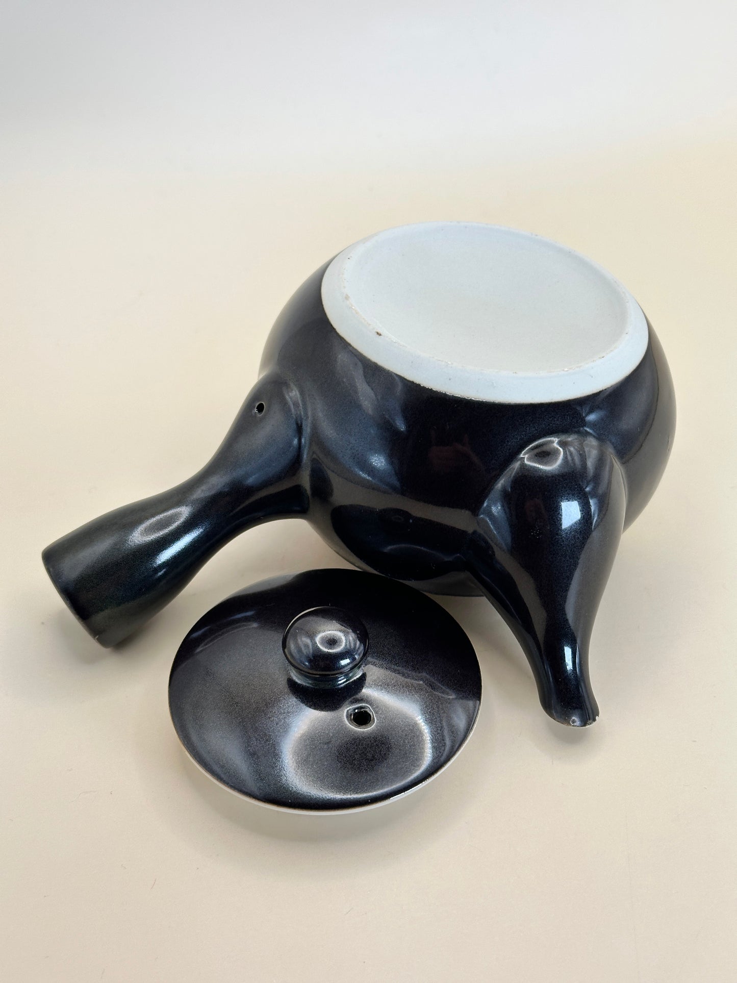 TB67 - Petite Théière en Porcelaine d'Arita-yaki 有田焼