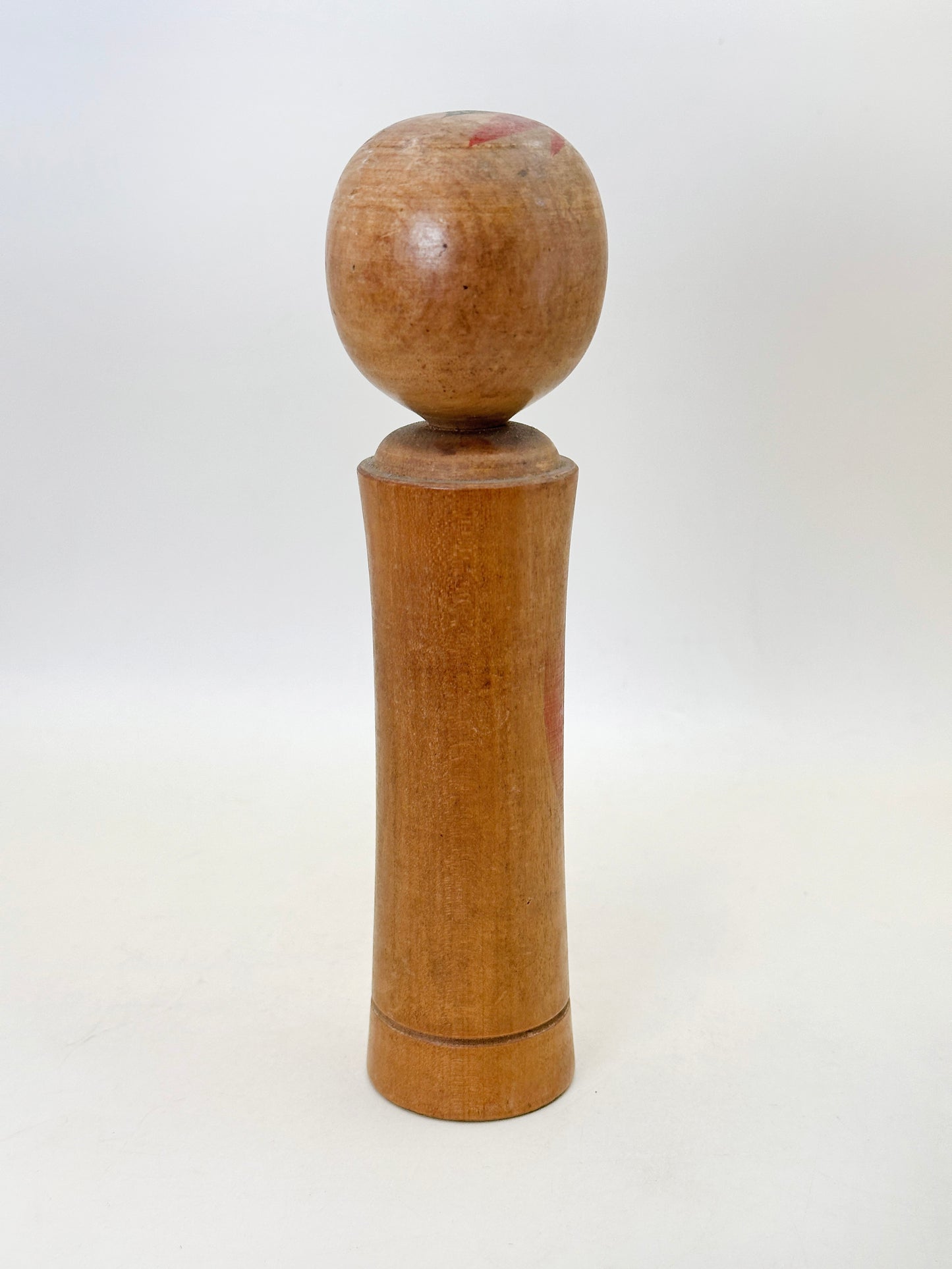 K18147 - Naruko kokeshi by Takahashi Takezo 高橋武蔵