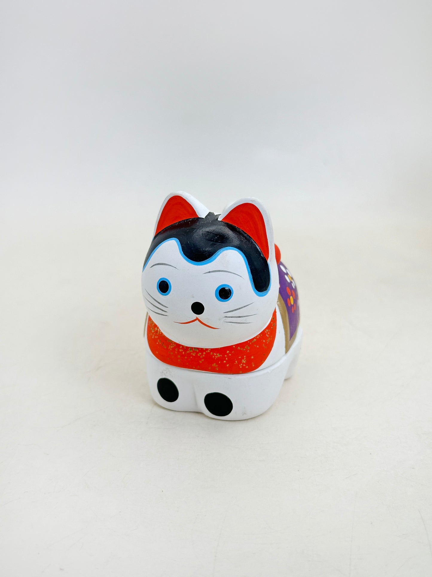 TB338 - Inuhariko dog Kogo by Shōhō 昭峰