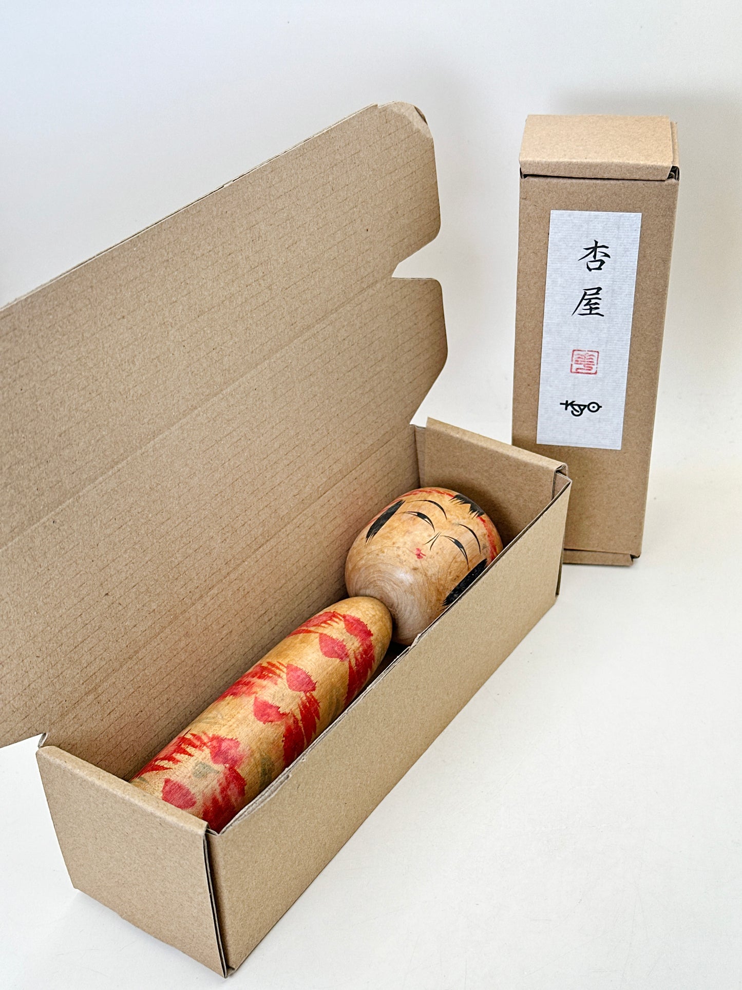 K18144 - Kokeshi Togatta par Nobuo Agatsuma 我妻信雄