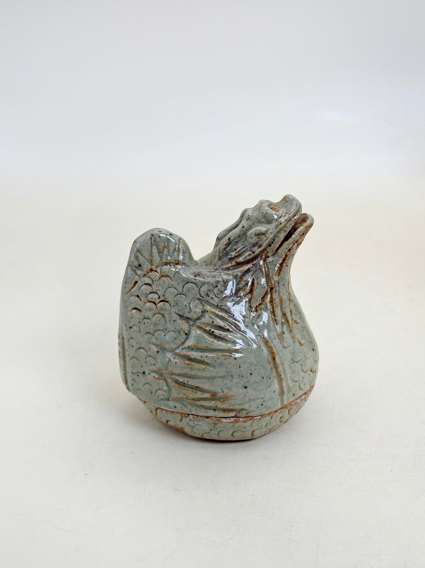 TB334 - Shigaraki-yaki Dragon Kōgō Incense Box 信楽焼