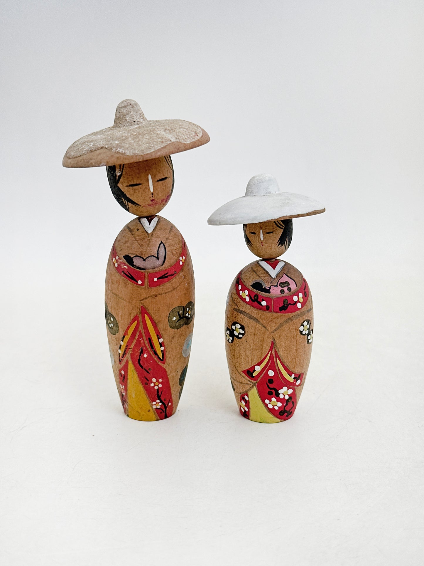 K10242 - Sosaku Kokeshi from Senshukai 千趣会