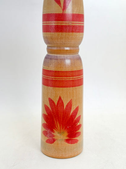 K30067 - Yajiro Kokeshi by Tatsuo Satō 佐藤辰雄