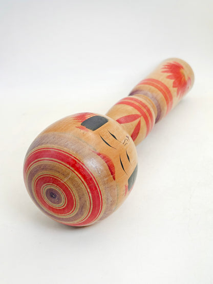 K30067 - Yajiro Kokeshi by Tatsuo Satō 佐藤辰雄