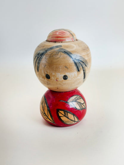 K10151 - Sosaku Kokeshi - Red Leaves 赤い葉