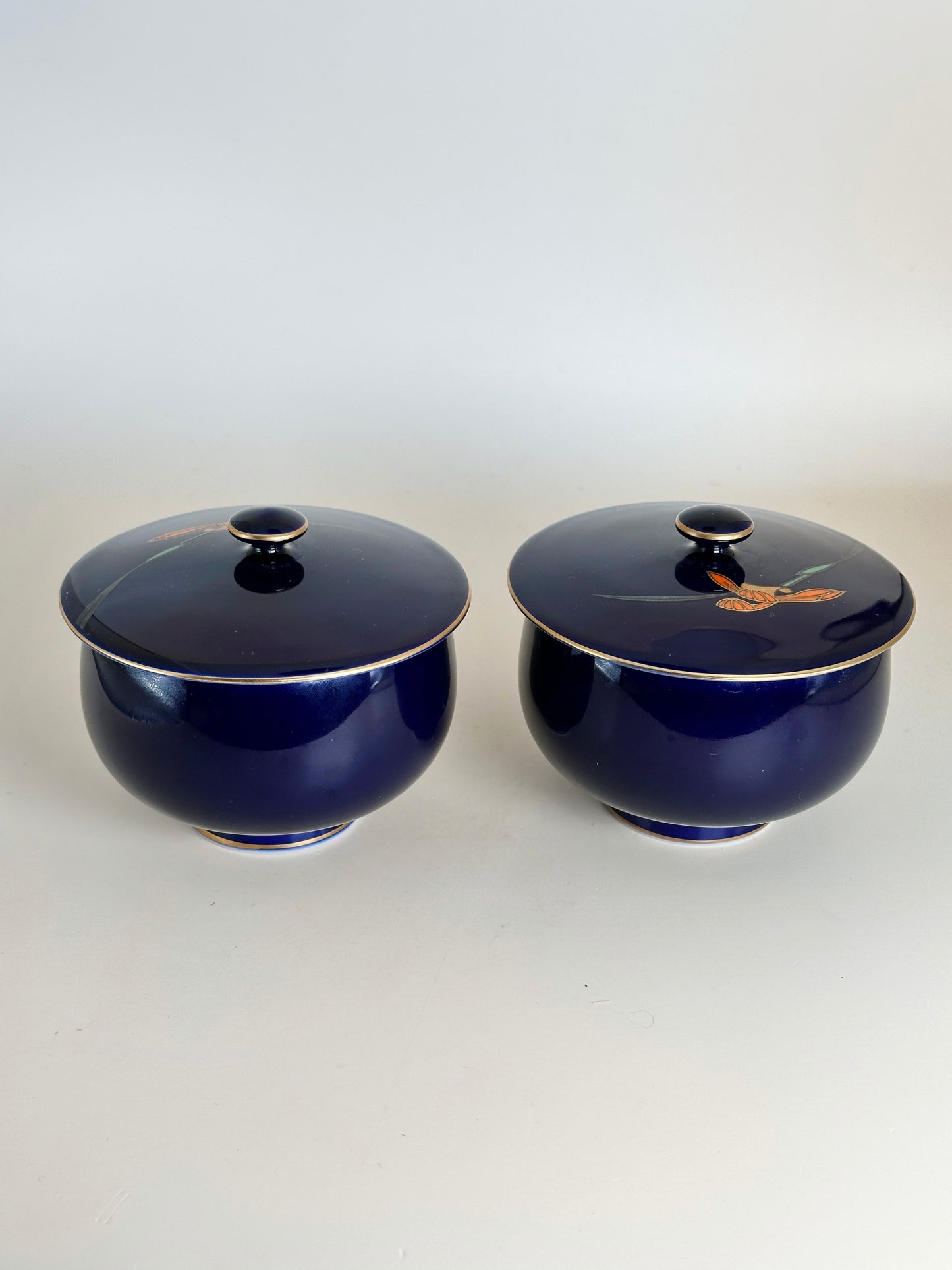 TB74 - Tasse à thé à couvercle Arita-yaki Kōransha 香蘭社