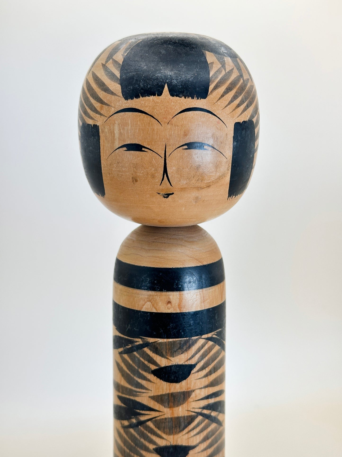 K25067 - Traditional Togatta Kokeshi by Takeji Yamao 山尾武治