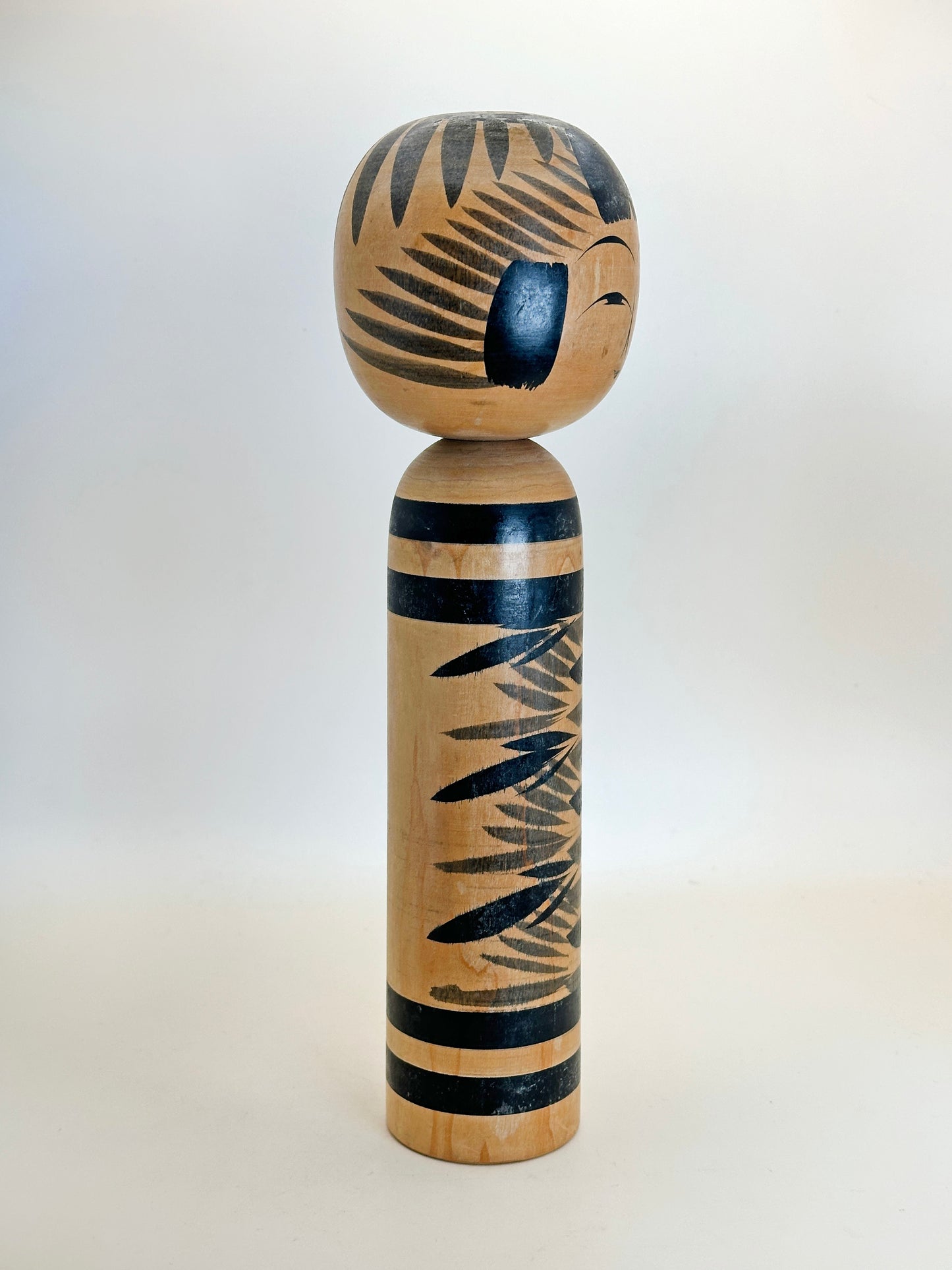 K25067 - Traditional Togatta Kokeshi by Takeji Yamao 山尾武治