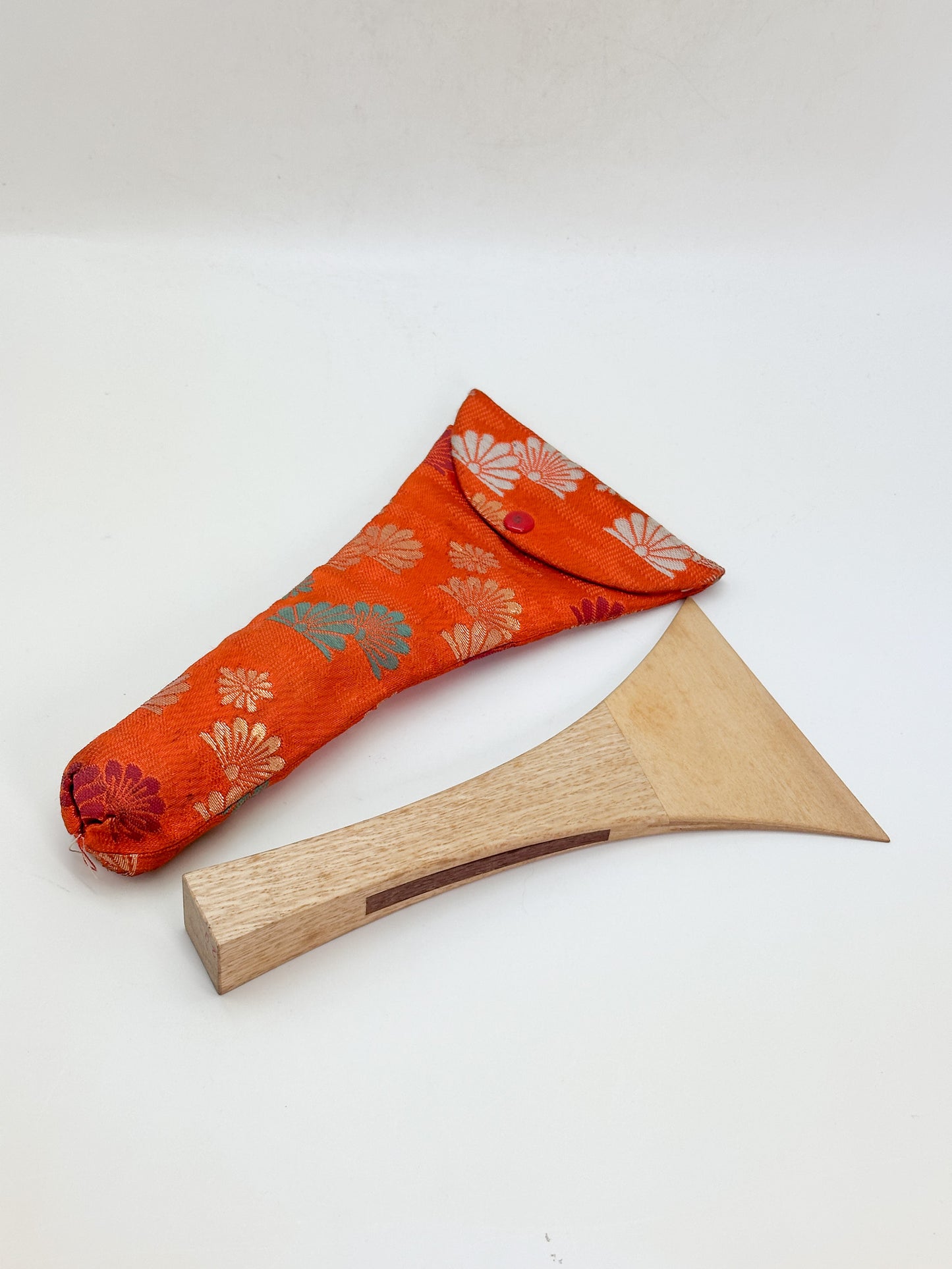 FT511 - Vintage Shamisen Bachi 三味線バチ