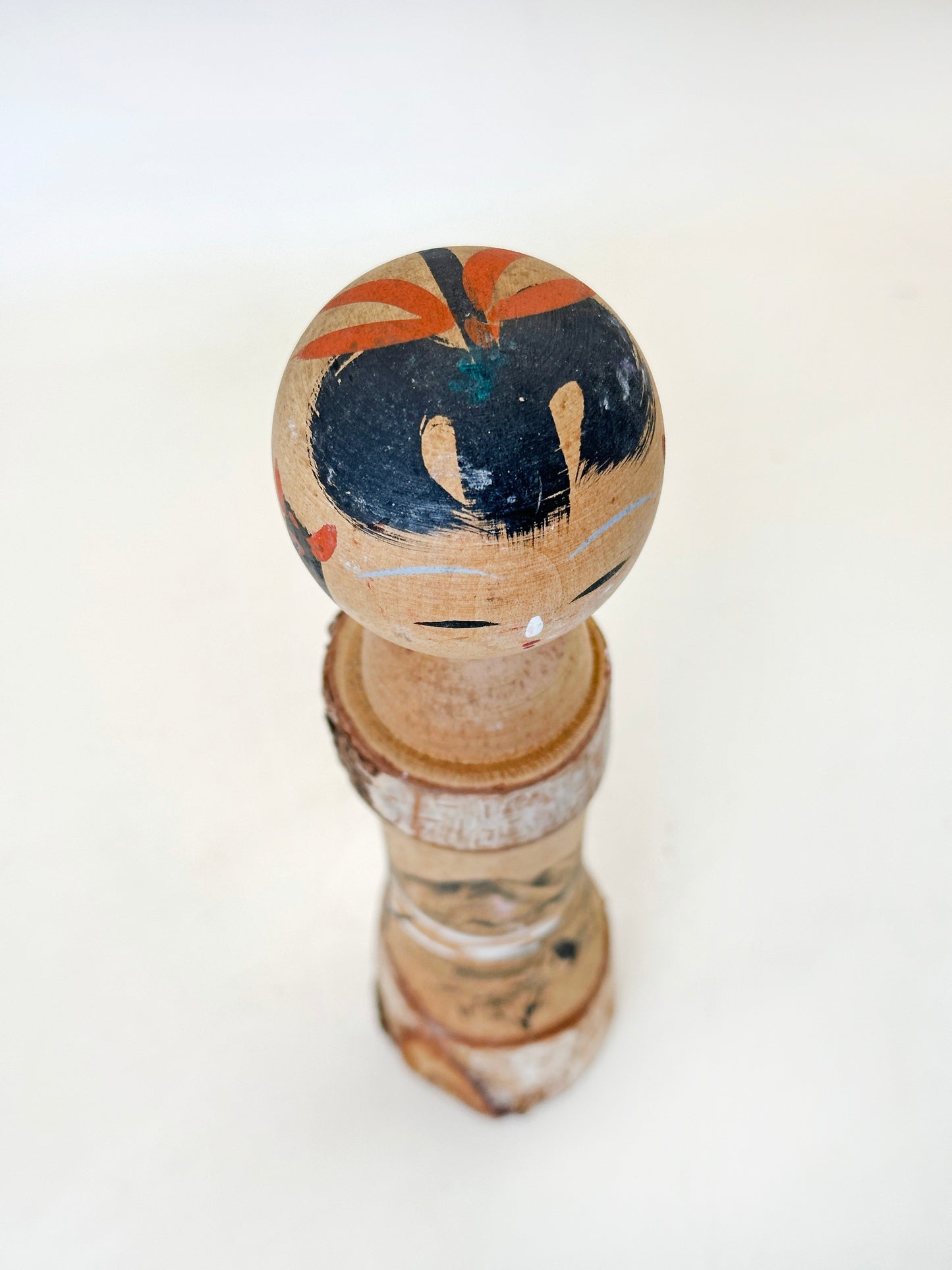 K18146 - Kokeshi Omiyage du lac Shirakaba 白樺湖