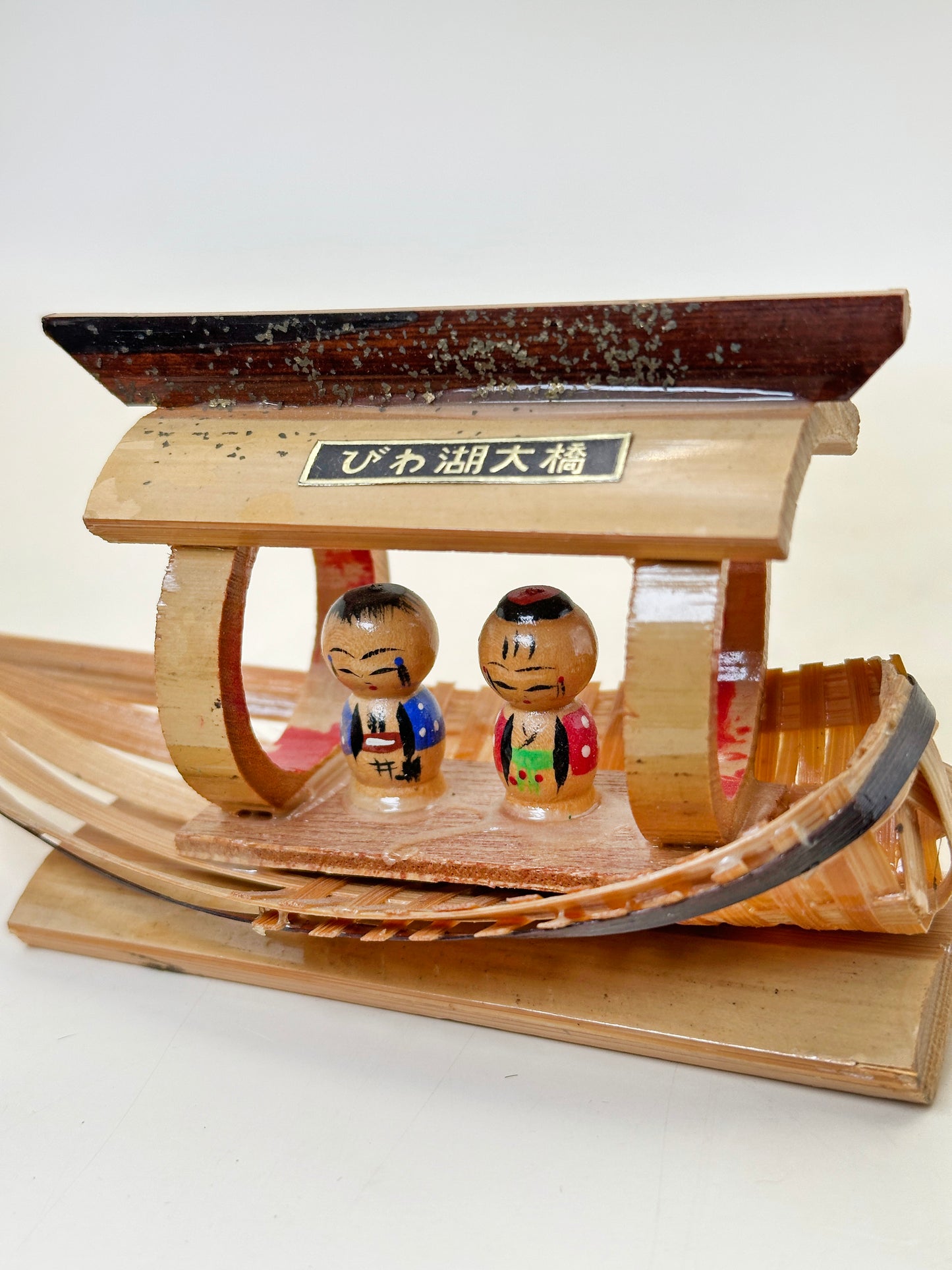 FT390 - Kokeshi Omiyage de Biwako Ōhashi びわ湖大橋