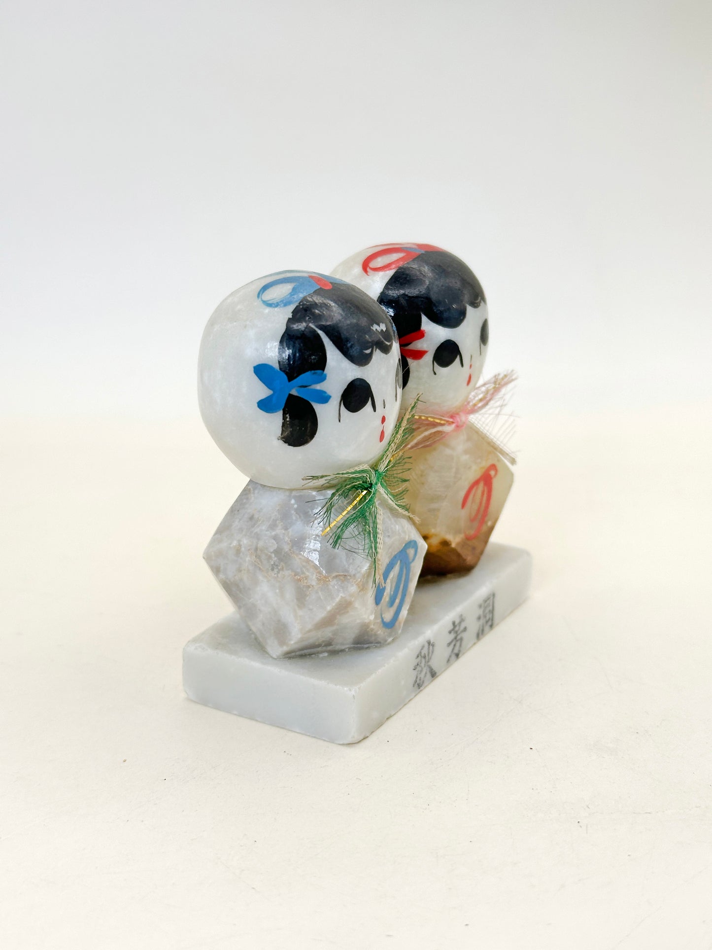 K10204 - Kokeshi Omiyage d'Akiyoshidō 秋芳洞
