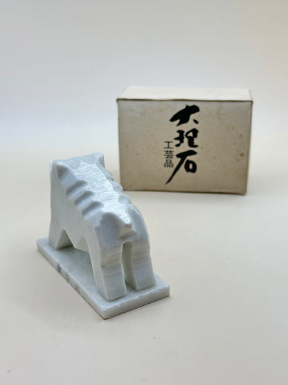 FT247 - Artisanat en marbre blanc du Japon d'Akiyoshidō 秋芳洞