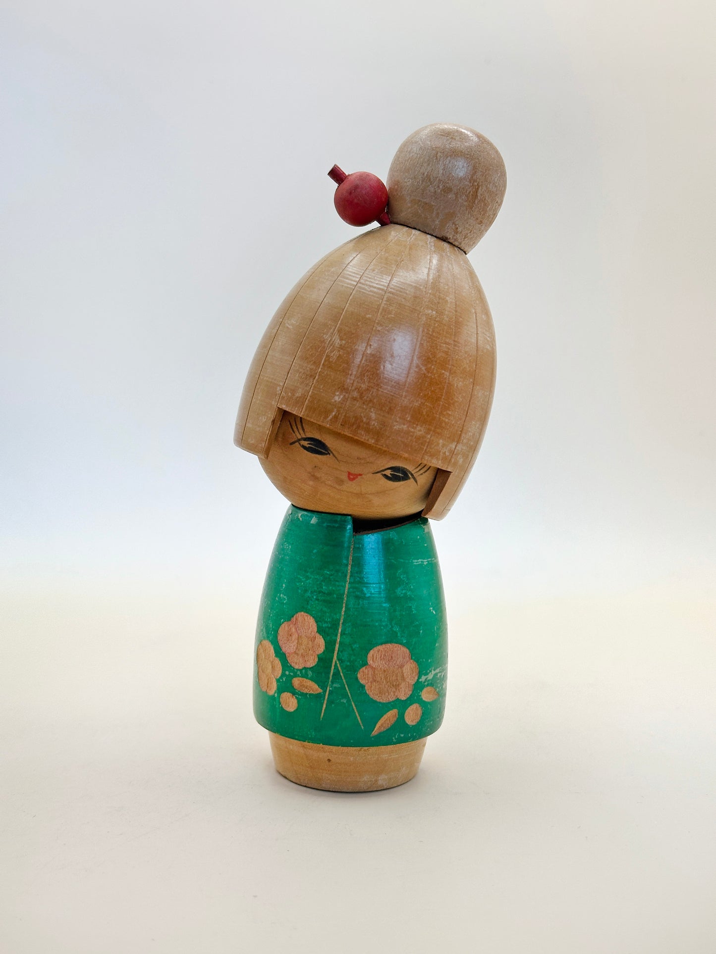 K15094 - Sōsaku Kokeshi by Sato Suigai 佐藤翠涯