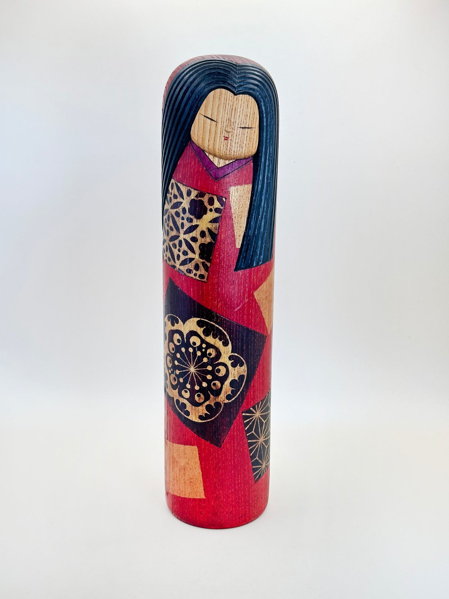 K25071 - Sosaku Light Kokeshi by Watanabe Yuji 渡辺雄二