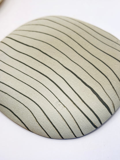 TB145 - Petites assiettes Tokoname 常滑焼