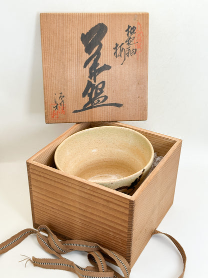 TC125 -  Mino-yaki chawan by Soga Hakuan 曽我伯庵
