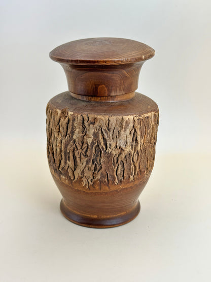 TB94 - Boîte à thé en bois de Paulownia Itto-bori 一刀彫 茶筒