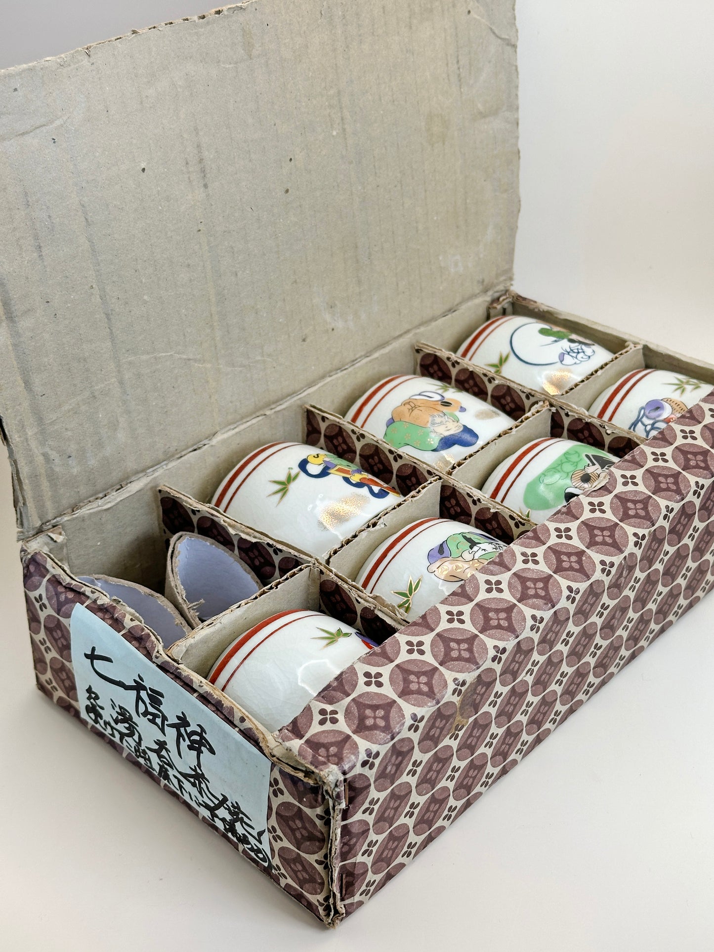 TB98 - Set of Porcelain Tea Cups - 7 Lucky Gods 七福神