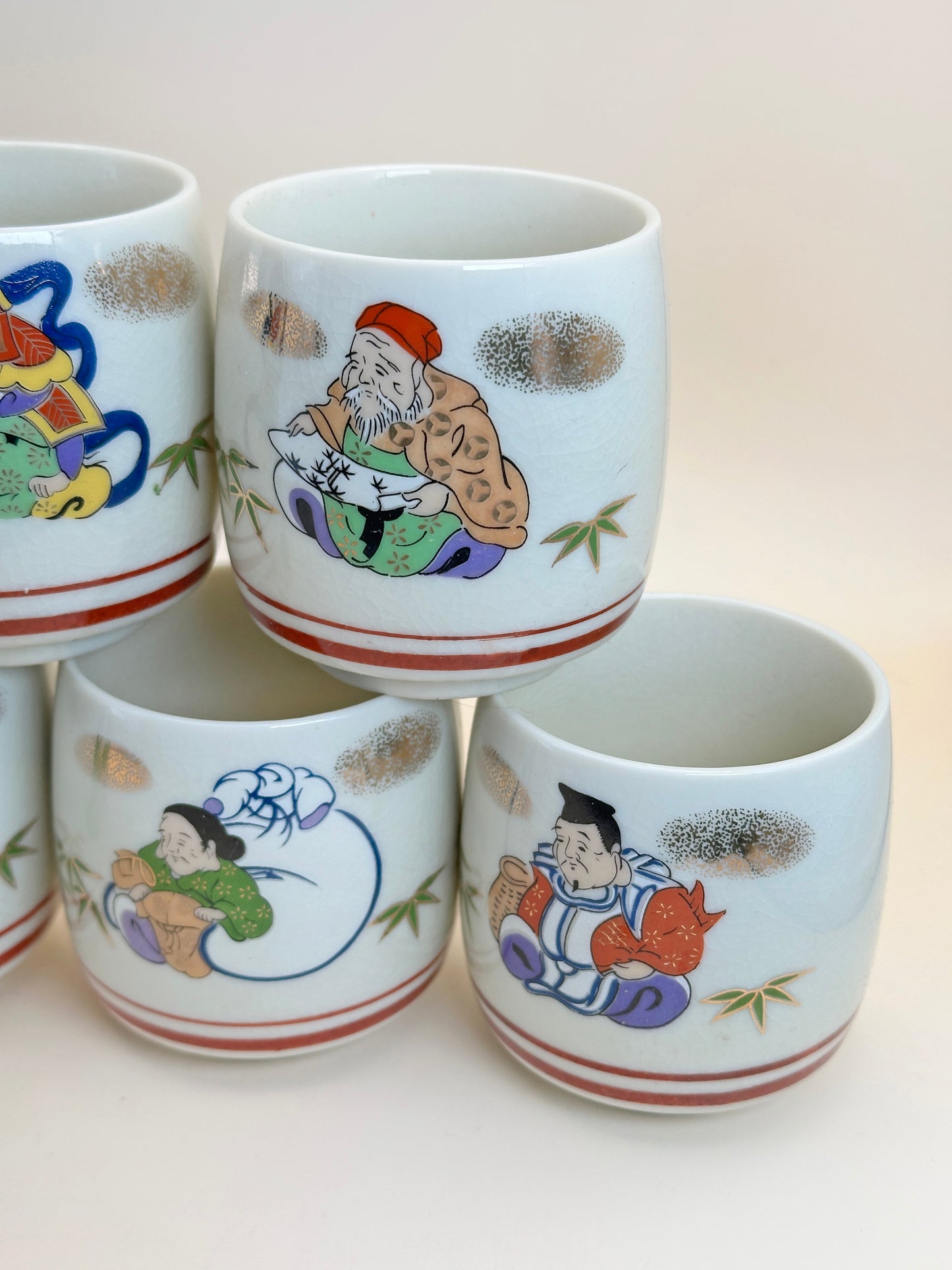 TB98 - Set of Porcelain Tea Cups - 7 Lucky Gods 七福神